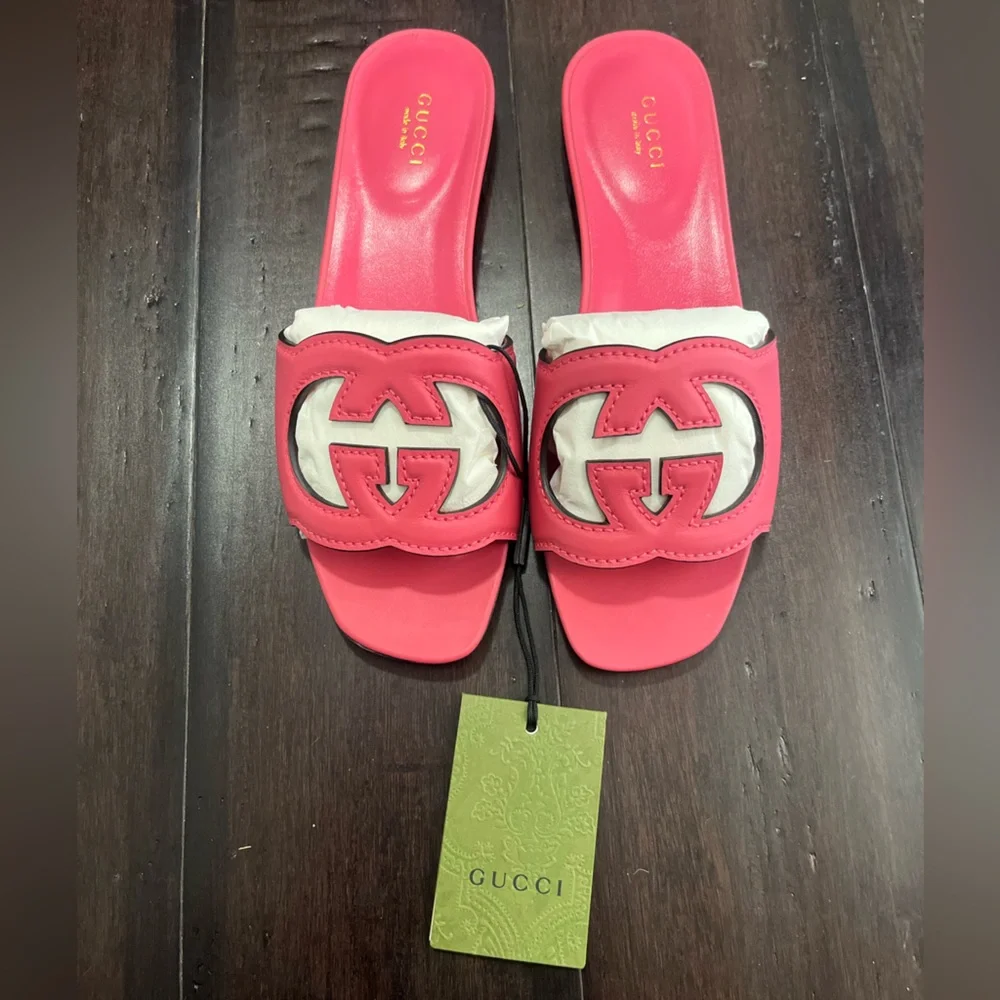 Gucci Women's Pink Slide Sandals